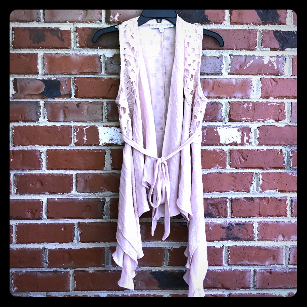 Beautiful bohemian style vest with tie